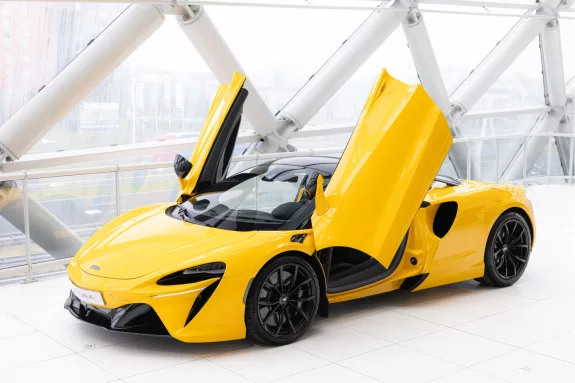 McLaren Artura 3.0 V6 Plug-in | 680pk | Volcano Yellow | Black Pack | Performance | – Foto 5