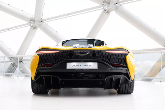 McLaren Artura 3.0 V6 Plug-in | 680pk | Volcano Yellow | Black Pack | Performance | – Foto 10