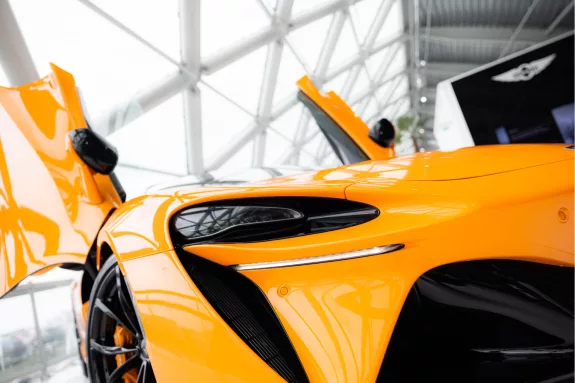 McLaren Artura Spider 3.0 V6 Plug-In | Performance | Carbon Int. | Electrochromic Roof | – Foto 76